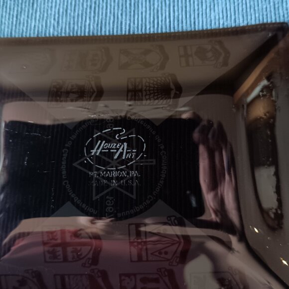 Rare Vintage 1967 Centennial of Canadian Confederation Smoke Black Glass Ashtray - Picture 4 of 5